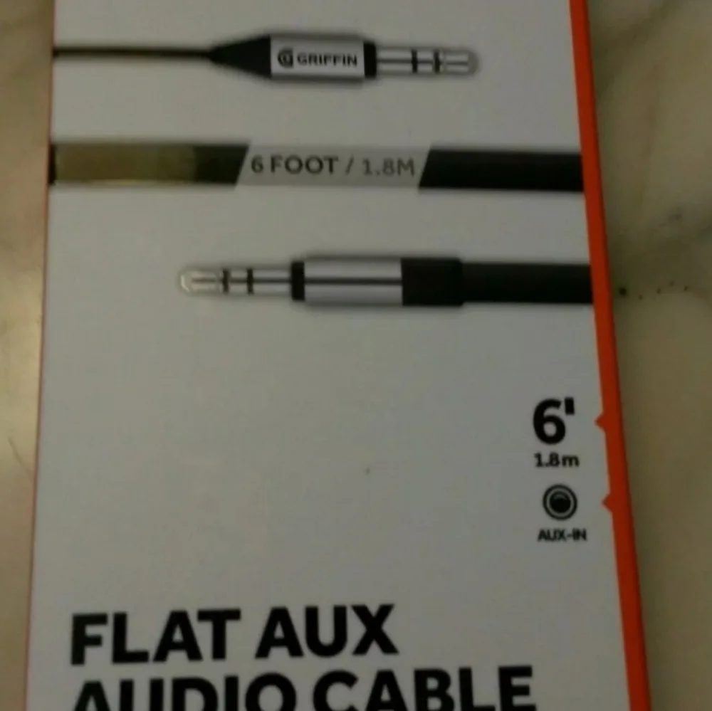 Griffin Aux Flat Audio Cable 6 Ft Black / Best Aux Cable / Aux Cord